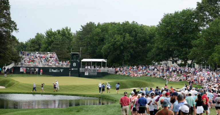 2 hospitalized after lightning strike near PGA tournament in Connecticut