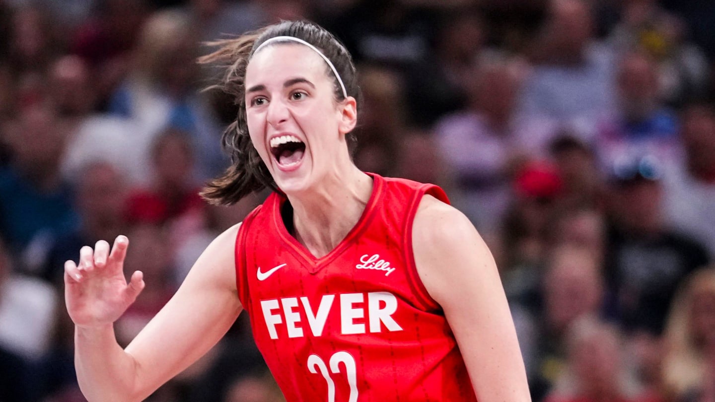 WNBA Fans in Awe of Caitlin Clark’s Impressive History Made During Fever Win