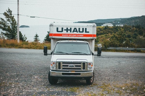 Here’s how moving insurance works and what it covers
