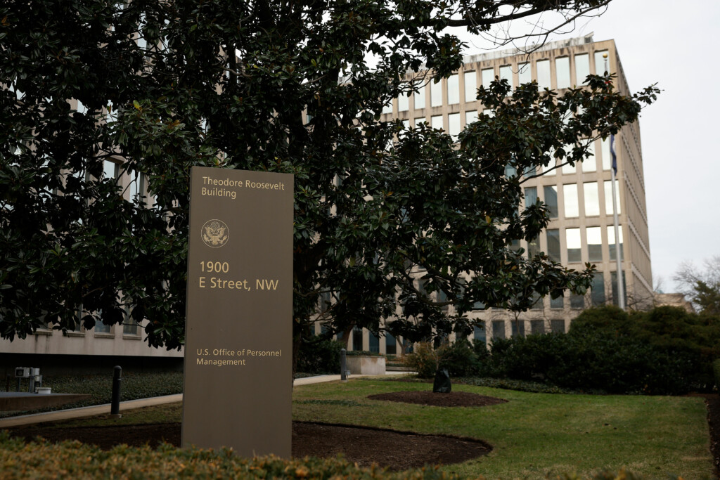 trumps-personnel-agency-is-asking-for-federal-workers-medical-records-–-kff-health-news